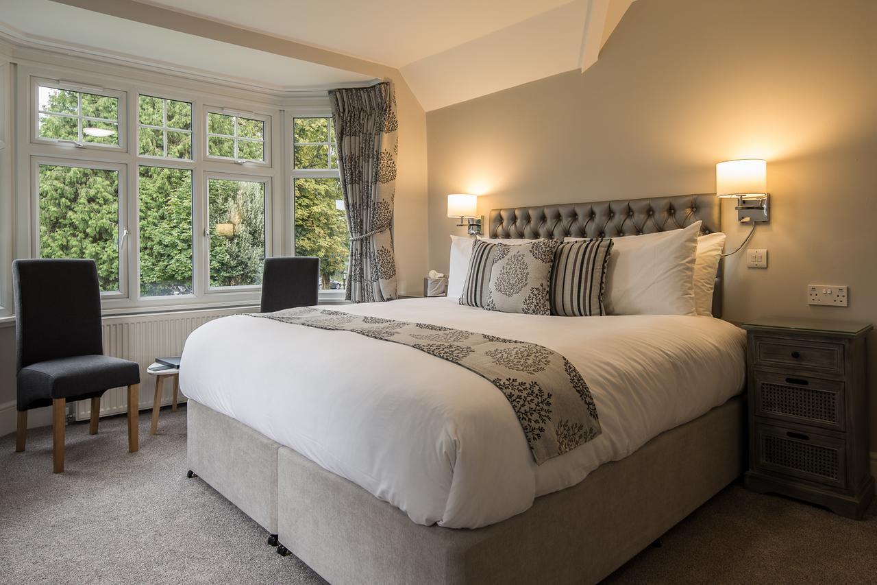 The Maple Manor Hotel Crawley  Zewnętrze zdjęcie